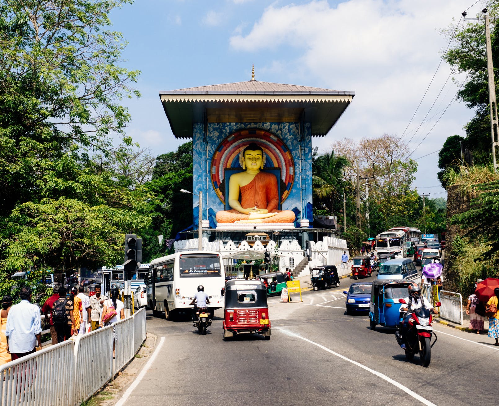 Watch IVHQ volunteers abroad in Sri Lanka